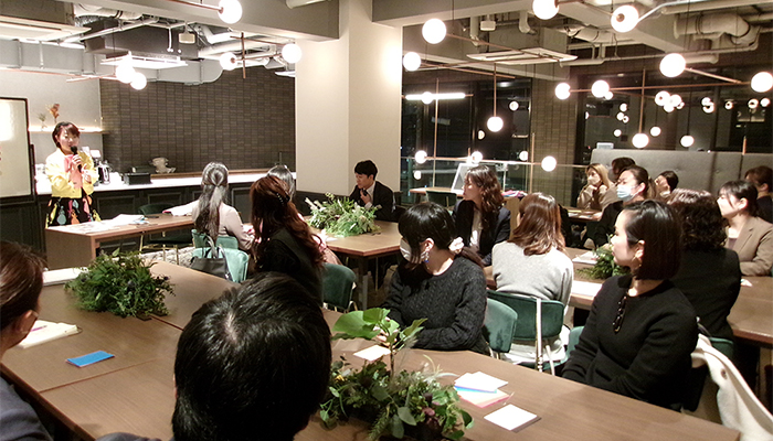 �F�Ől�̖��ɗ��������A�����ƐF�Ől����΂�����